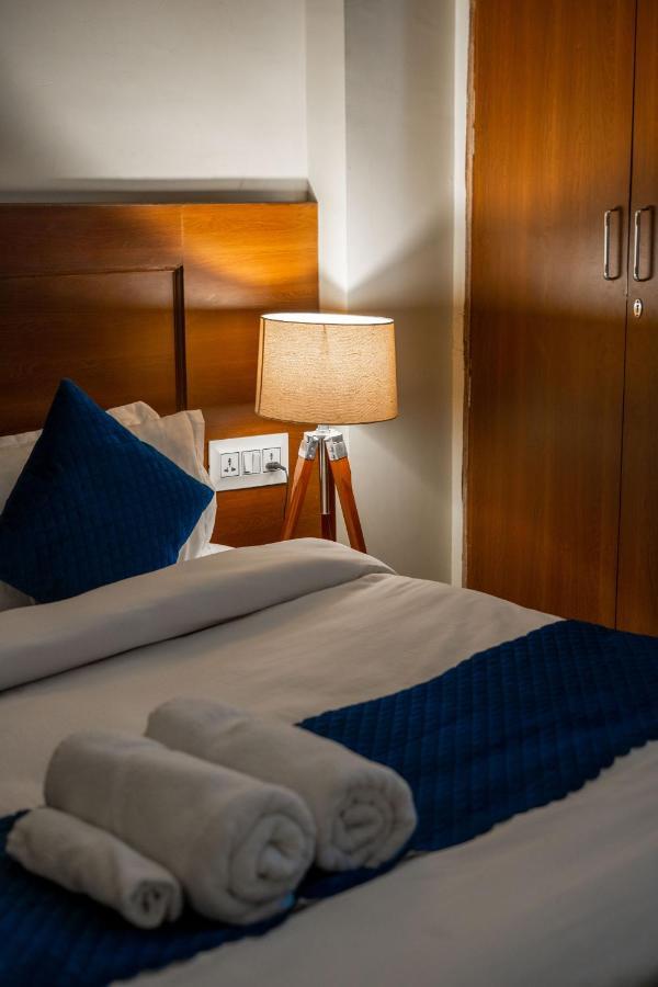 The Lodgers 2 Bhk Serviced Apartment Infront Of Artemis Hospital Gurgaon Exterior photo